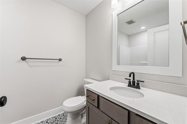 910 Indiana Avenue 12, South Haven, MI 49090
