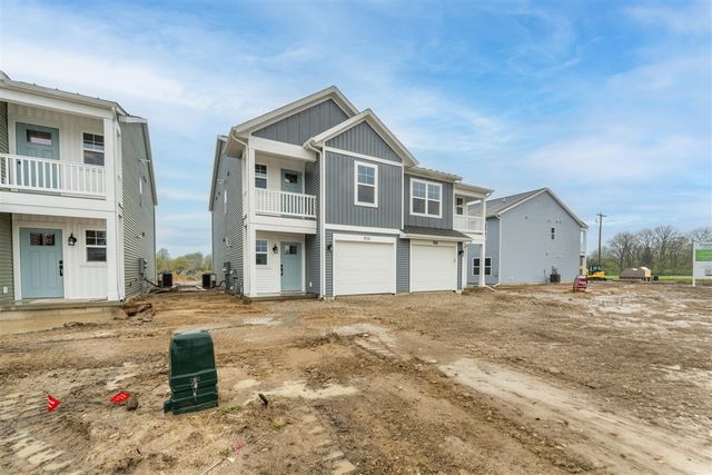 910 Indiana Avenue 12, South Haven, MI 49090