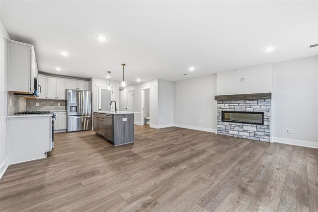 910 Indiana Avenue 12, South Haven, MI 49090