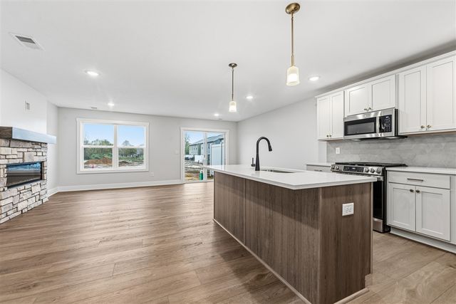 910 Indiana Avenue 12, South Haven, MI 49090