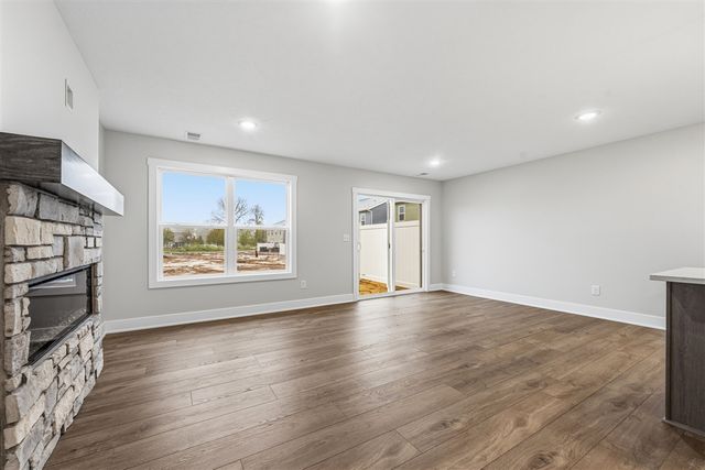 910 Indiana Avenue 12, South Haven, MI 49090