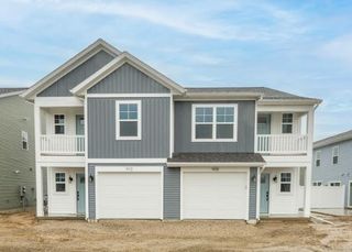 910 Indiana Avenue 12, South Haven, MI 49090