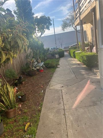 222 N LOCUST, Inglewood, CA 90301
