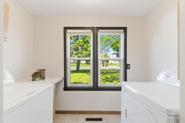 1035 E Main Street, Mankato, MN 56001