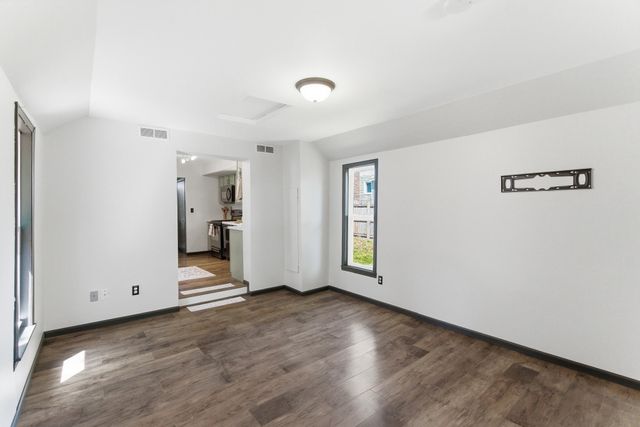 1035 E Main Street, Mankato, MN 56001