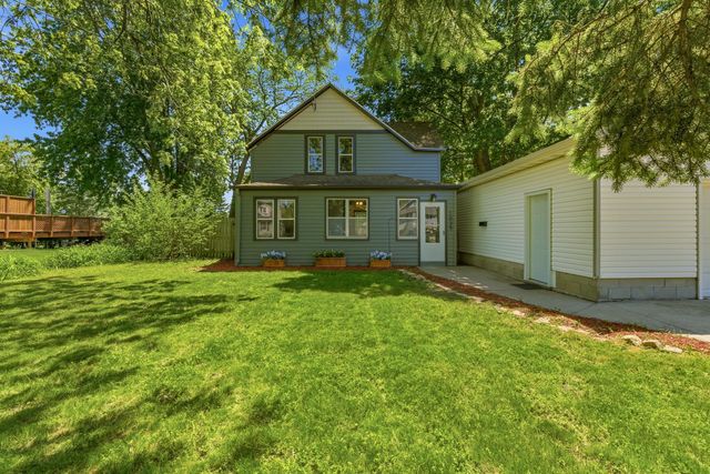 1035 E Main Street, Mankato, MN 56001