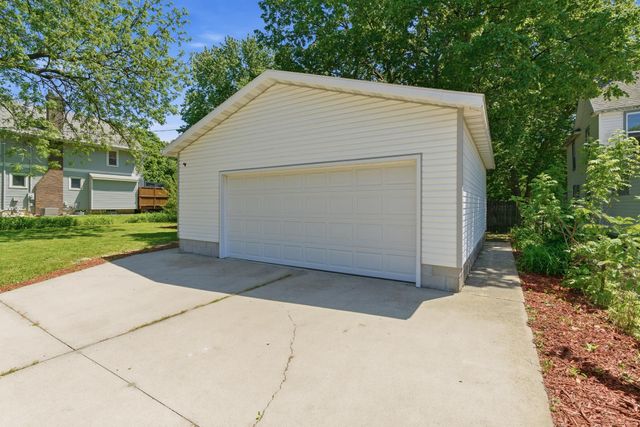1035 E Main Street, Mankato, MN 56001