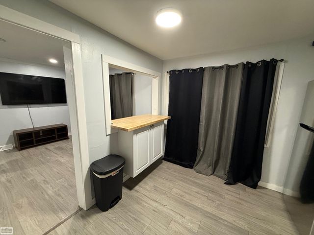 32860 Mecosta Court, Westland, MI 48168