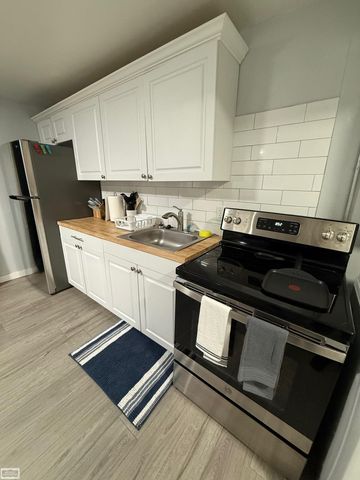 32860 Mecosta Court, Westland, MI 48168