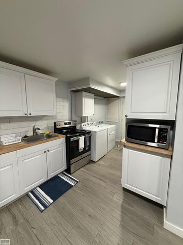 32860 Mecosta Court, Westland, MI 48168