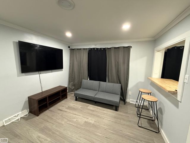 32860 Mecosta Court, Westland, MI 48168