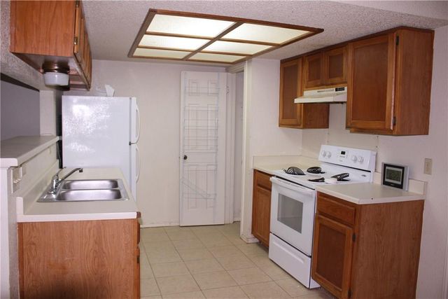 9406 KEMPLER DR B, Austin, TX 78748