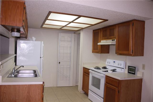 9406 KEMPLER DR B, Austin, TX 78748