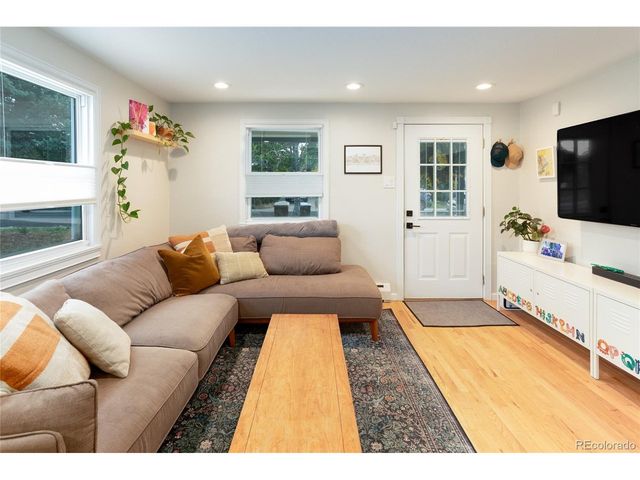 5510 Otis Ct, Arvada, CO 80002