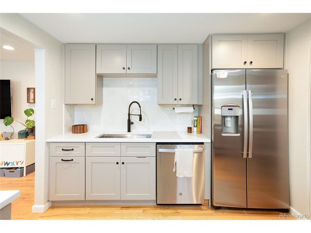 5510 Otis Ct, Arvada, CO 80002