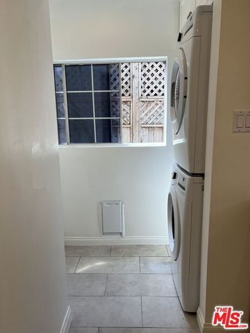 7865 Willoughby Avenue, Los Angeles, CA 90046