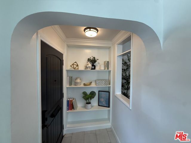 7865 Willoughby Avenue, Los Angeles, CA 90046