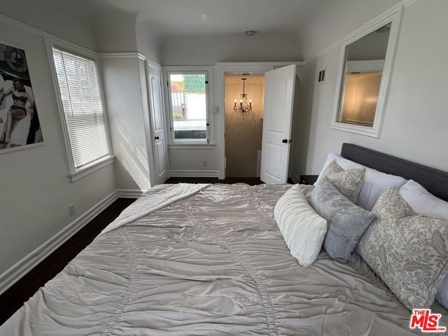 7865 Willoughby Avenue, Los Angeles, CA 90046