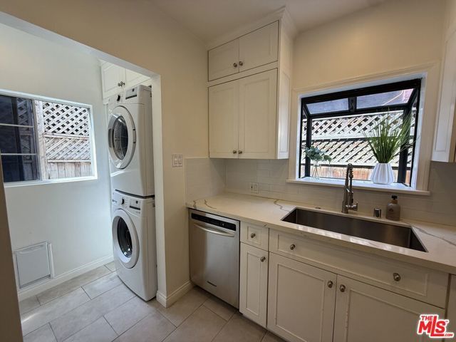 7865 Willoughby Avenue, Los Angeles, CA 90046