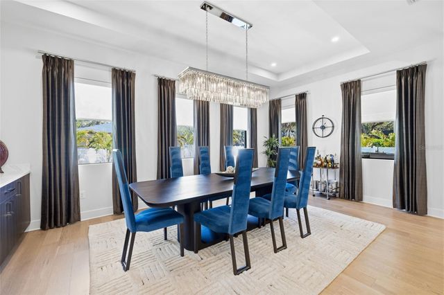 3301 W PAUL AVENUE, Tampa, FL 33611