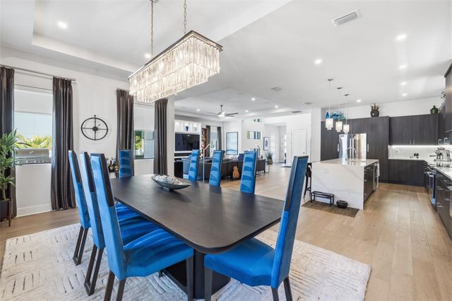 3301 W PAUL AVENUE, Tampa, FL 33611