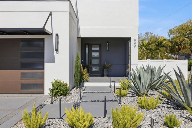 3301 W PAUL AVENUE, Tampa, FL 33611