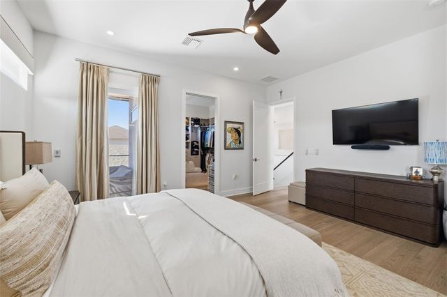 3301 W PAUL AVENUE, Tampa, FL 33611