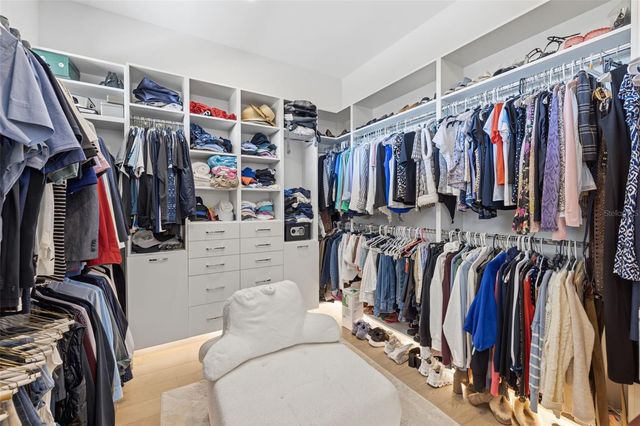 3301 W PAUL AVENUE, Tampa, FL 33611