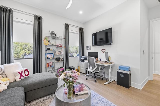 3301 W PAUL AVENUE, Tampa, FL 33611