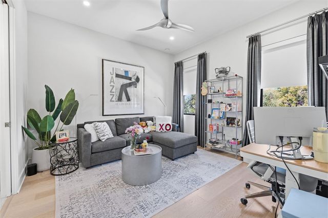 3301 W PAUL AVENUE, Tampa, FL 33611