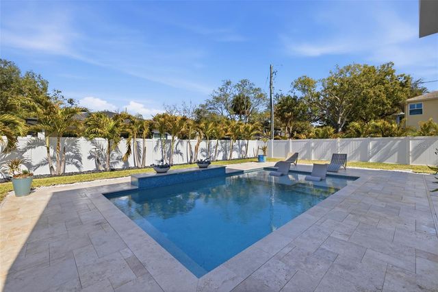 3301 W PAUL AVENUE, Tampa, FL 33611