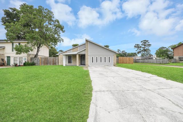 8622 Valley Meadow Drive, Houston, TX 77078