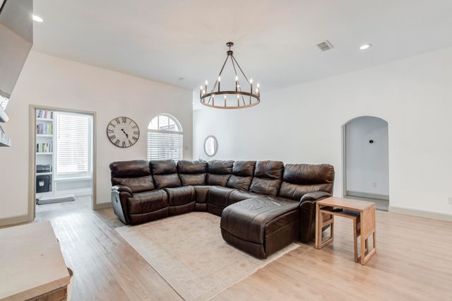 4018 137th Street, Lubbock, TX 79423