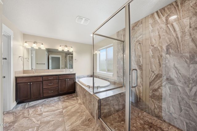 3024 NE Flagstone Avenue, Bend, OR 97701
