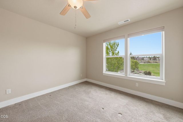 3024 NE Flagstone Avenue, Bend, OR 97701