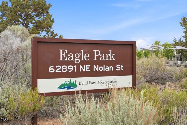 3024 NE Flagstone Avenue, Bend, OR 97701