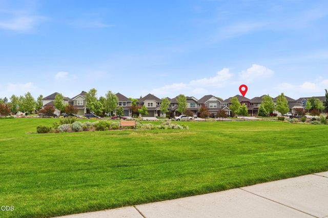 3024 NE Flagstone Avenue, Bend, OR 97701