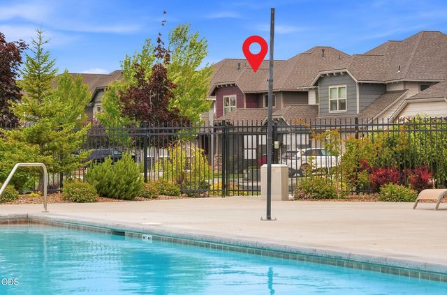 3024 NE Flagstone Avenue, Bend, OR 97701