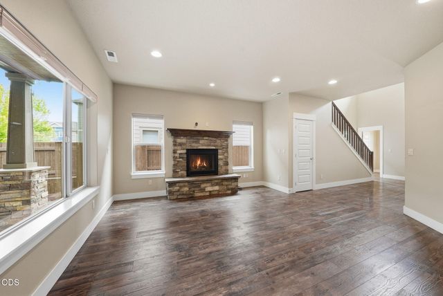 3024 NE Flagstone Avenue, Bend, OR 97701