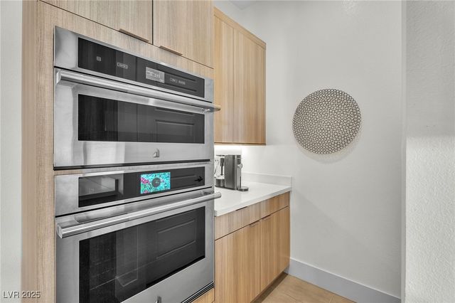 10214 Meandering Dell Street, Las Vegas, NV 89166