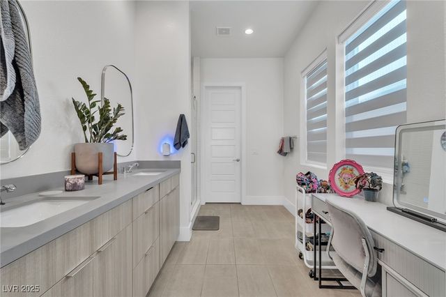 10214 Meandering Dell Street, Las Vegas, NV 89166