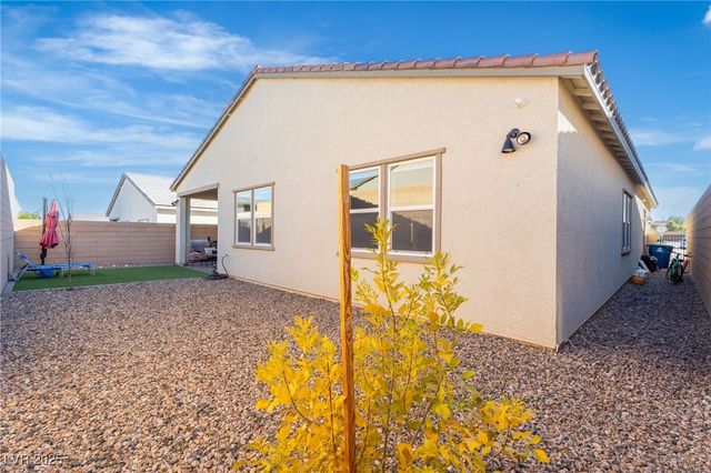 10214 Meandering Dell Street, Las Vegas, NV 89166