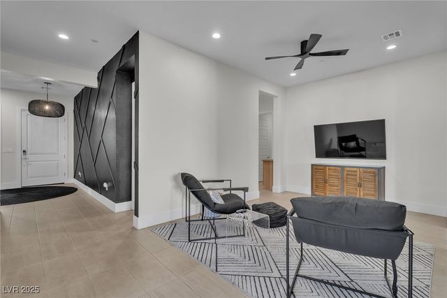 10214 Meandering Dell Street, Las Vegas, NV 89166