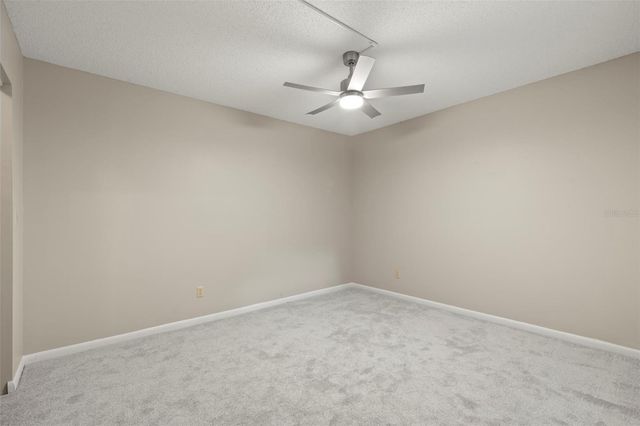 476 SANTA CRUZ PLACE NE B, St Petersburg, FL 33703