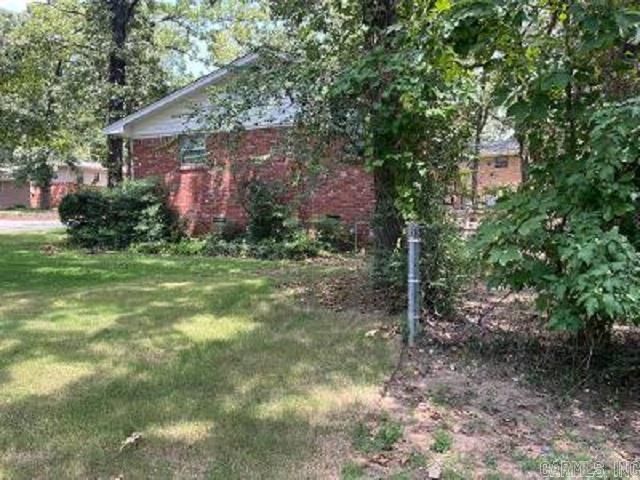 9617 Temple DR, Little Rock, AR 72205