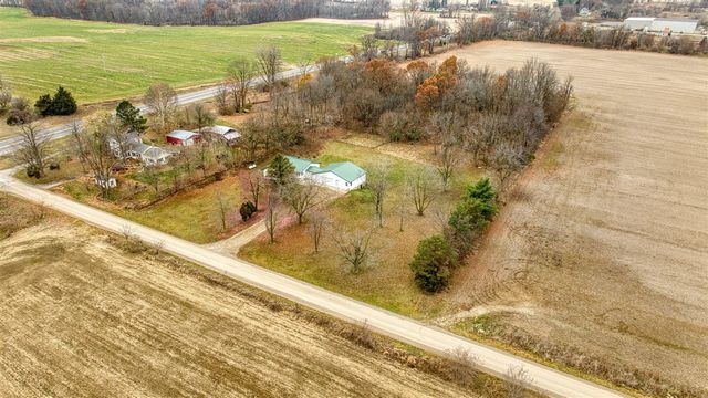 19900 Lewis Road, Cement City, MI 49233