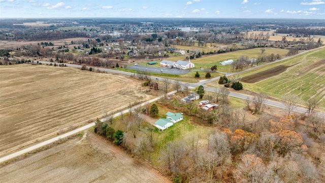 19900 Lewis Road, Cement City, MI 49233