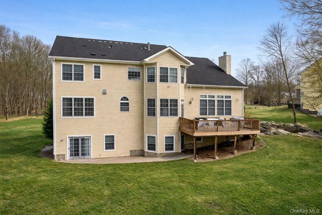 22 Ridgemont Drive, Hopewell Junction, NY 12533