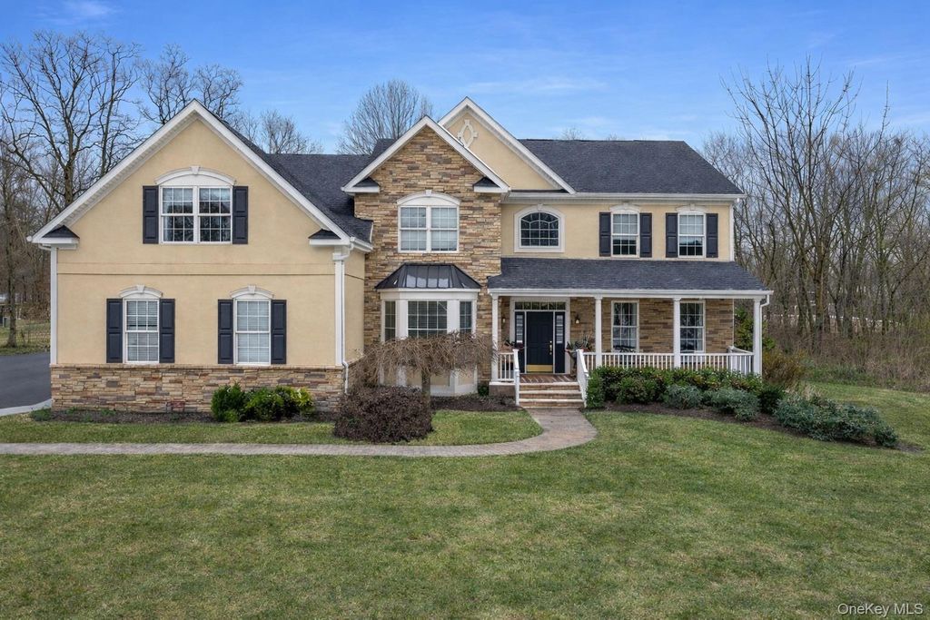 22 Ridgemont Drive, Hopewell Junction, NY 12533