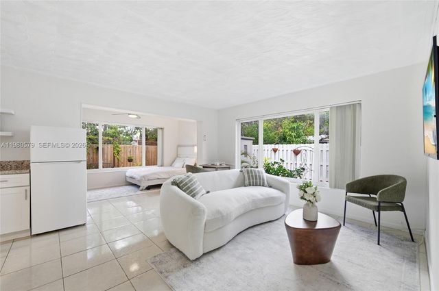 6215 SW 20th St, Miramar, FL 33023